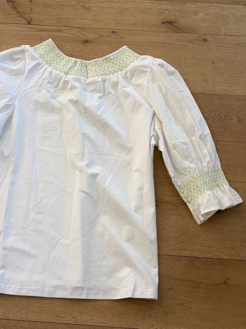 NEW WITH TAGS TAYLOR TILLMAN WHITE GREEN SMOCKED LARGE L ATHENA TOP BLOUSE NWT
